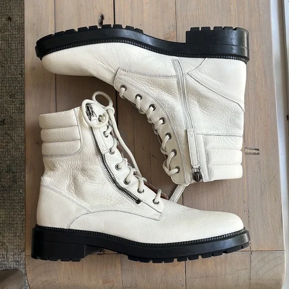 Aquatalia Laila Water Resistant Zip Bootie in Off White Leather Size 9.5. - Picture 1 of 10